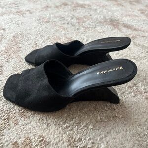 Reformation Black Wedge Sandals Size 7
